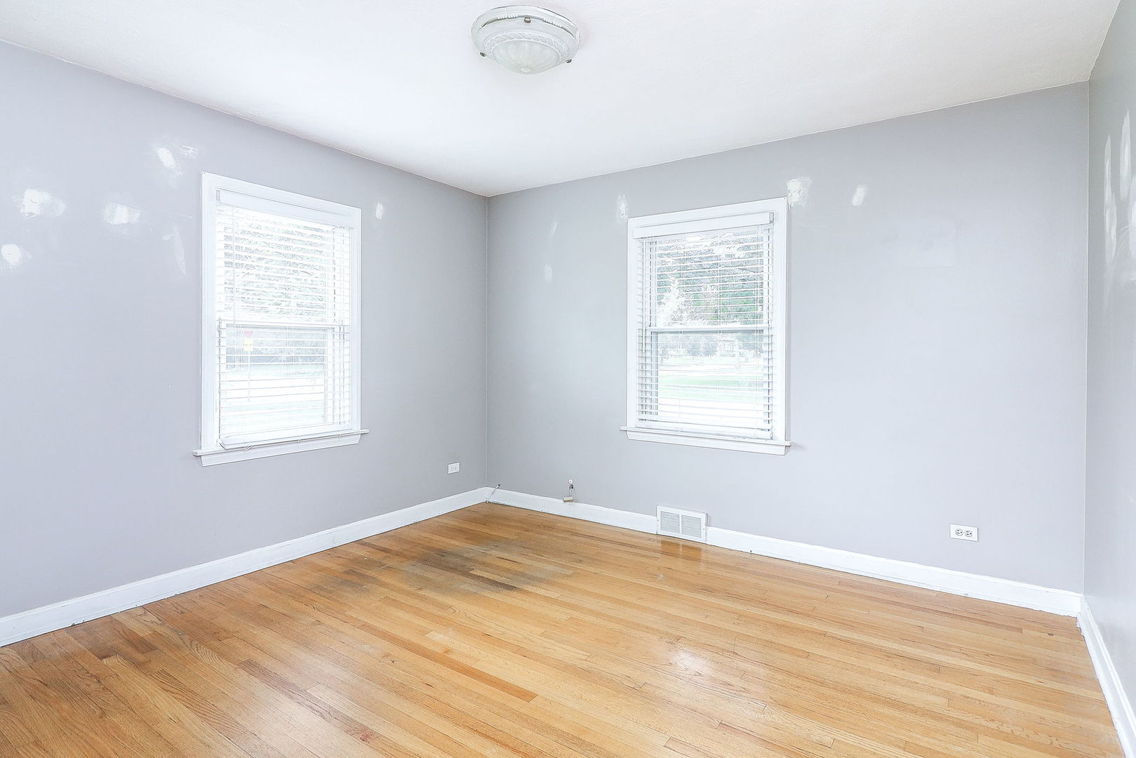 525 S Chase Street, Wheaton, IL 60187