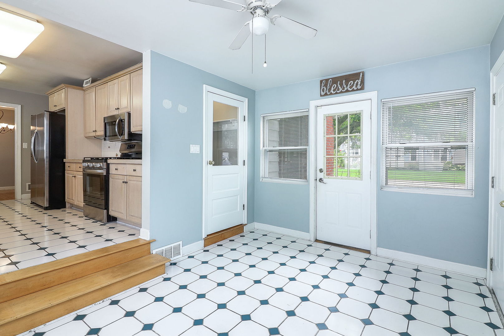 525 S Chase Street, Wheaton, IL 60187