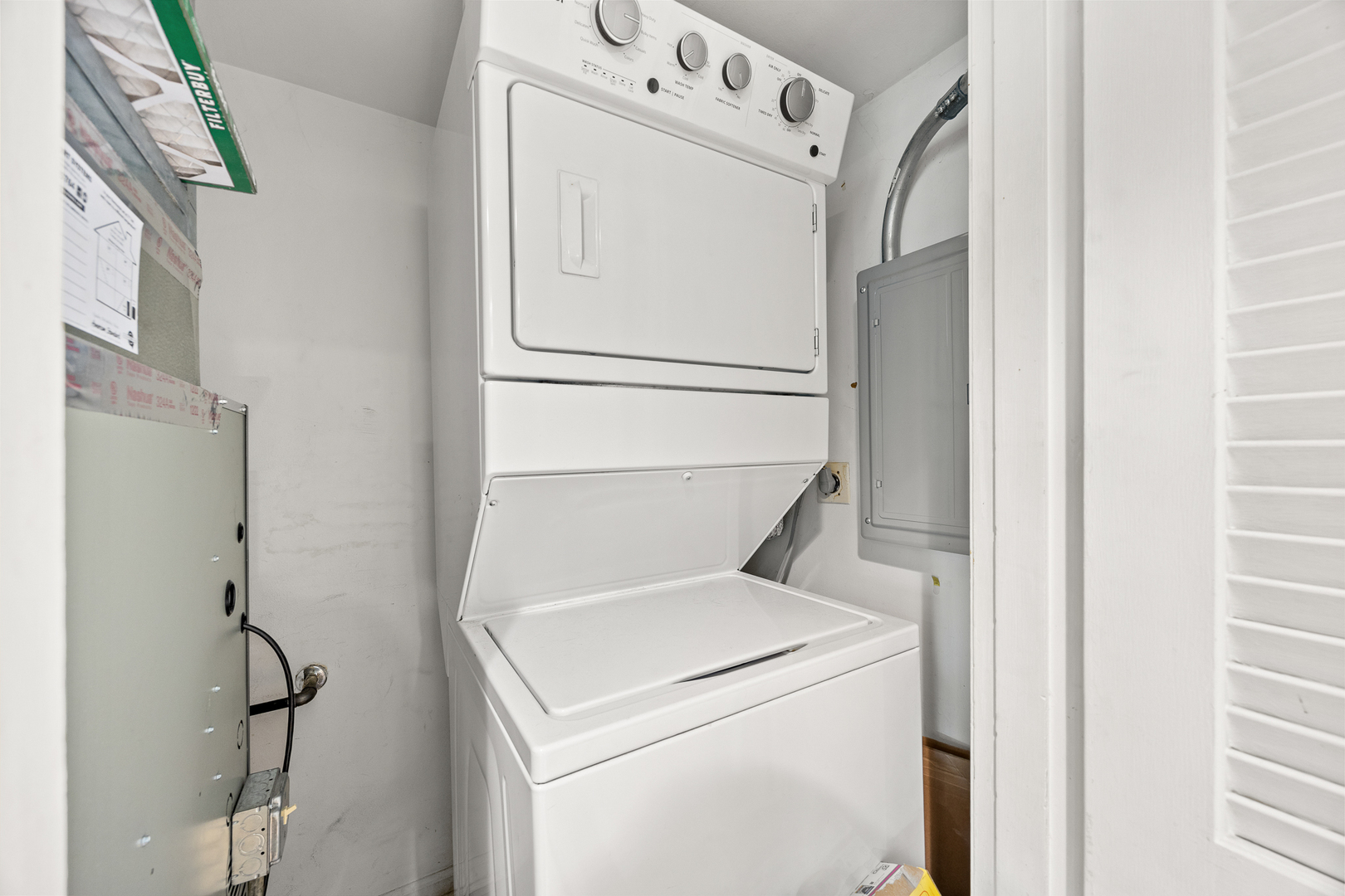 128 Carriage Way Drive #116B, Burr Ridge, IL 60527