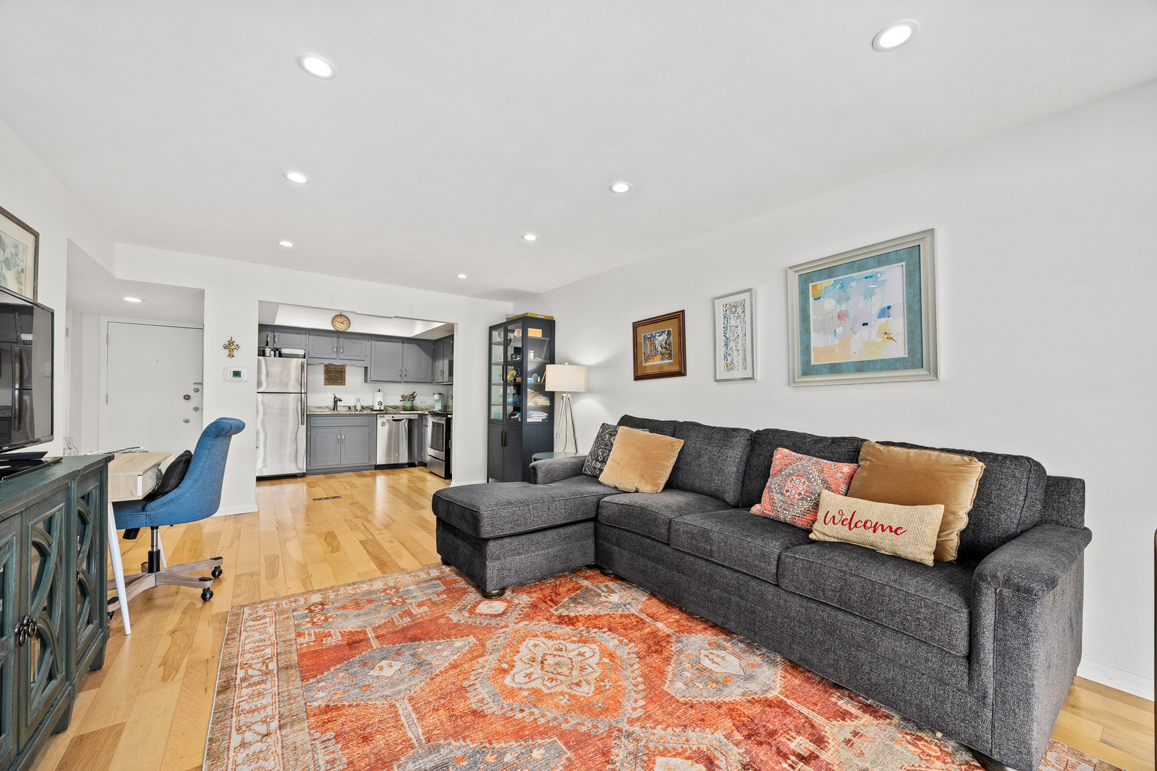 128 Carriage Way Drive #116B, Burr Ridge, IL 60527