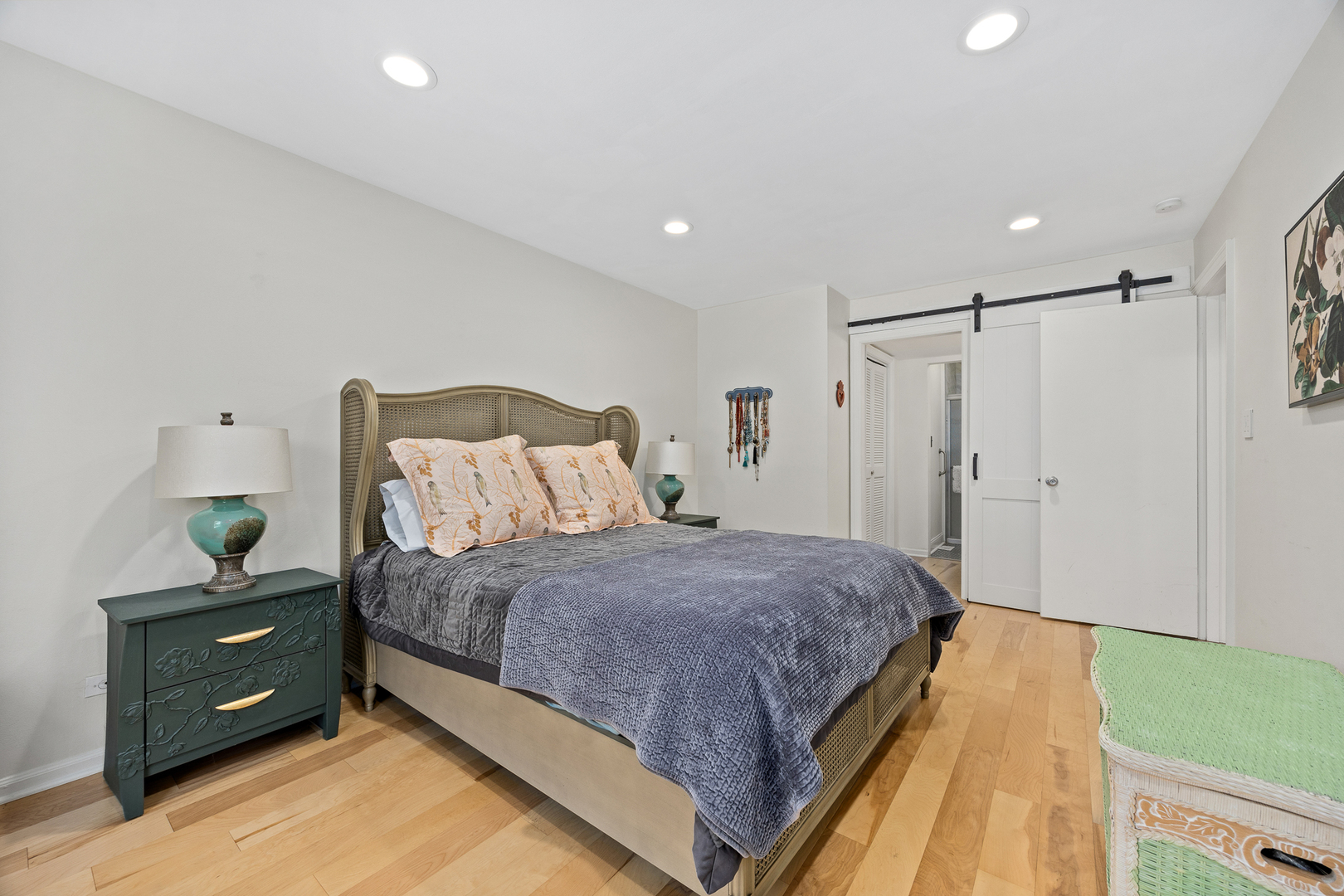 128 Carriage Way Drive #116B, Burr Ridge, IL 60527