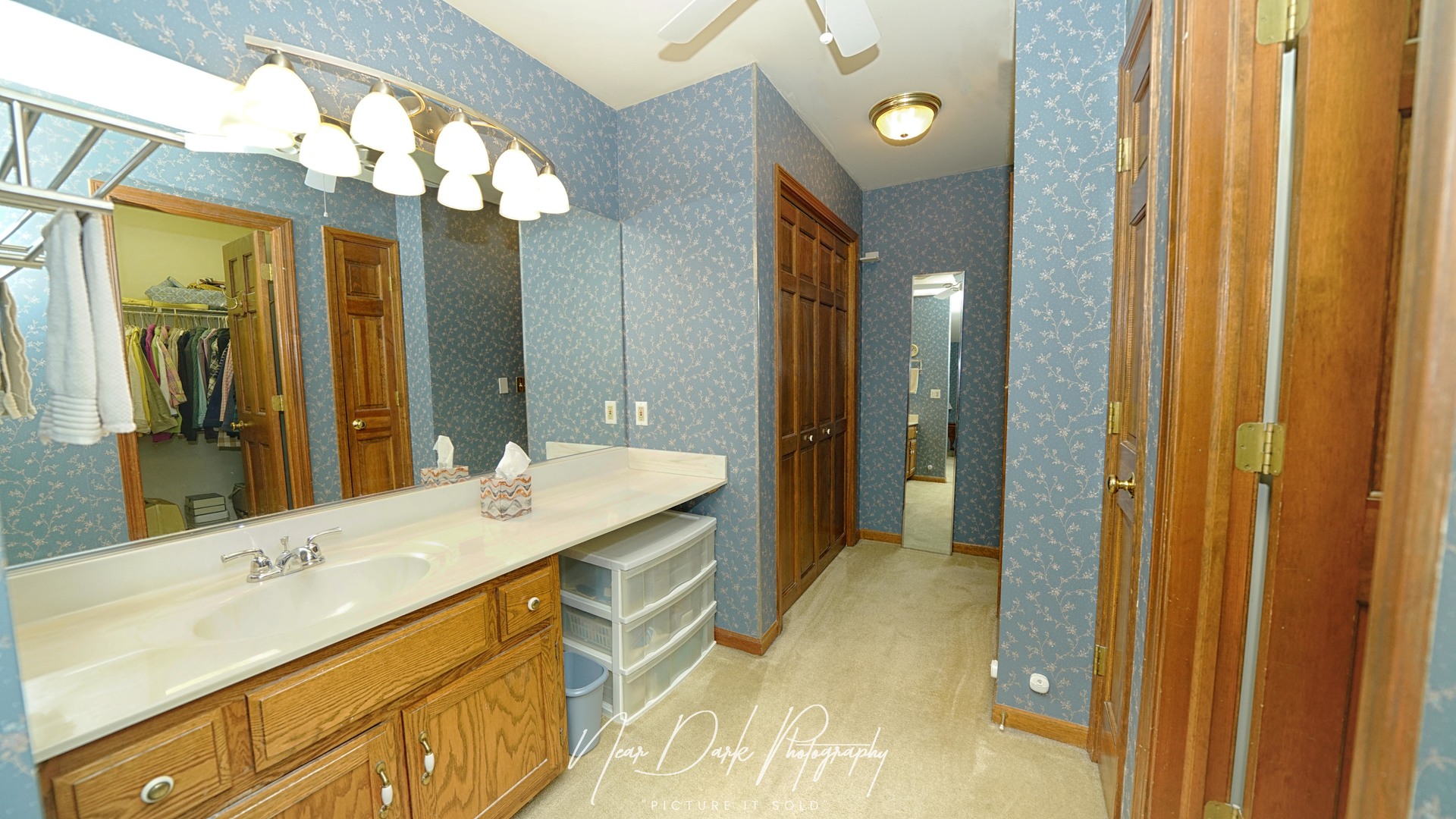 702 Derby Course, St. Charles, IL 60174