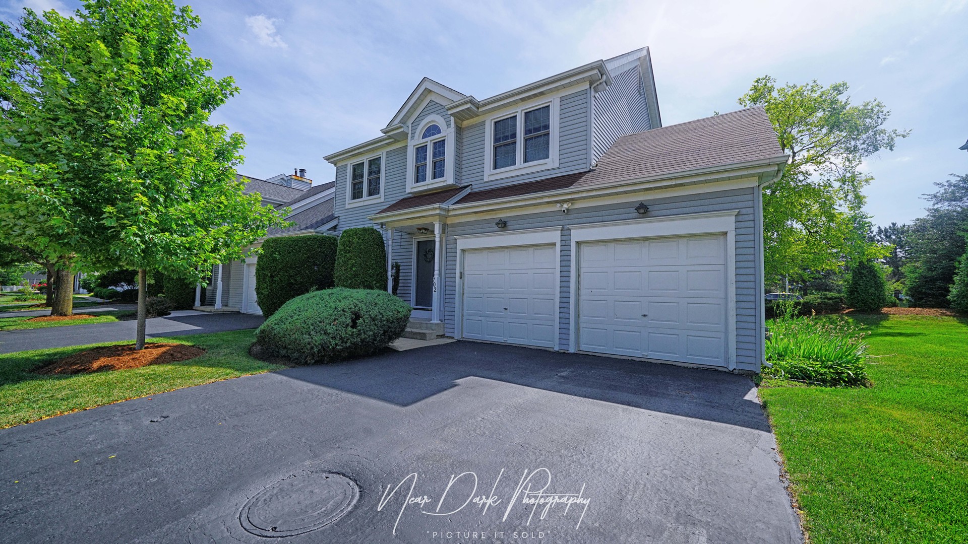 702 Derby Course, St. Charles, IL 60174