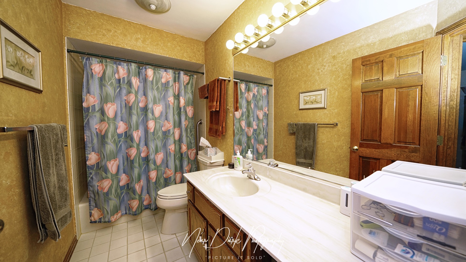 702 Derby Course, St. Charles, IL 60174