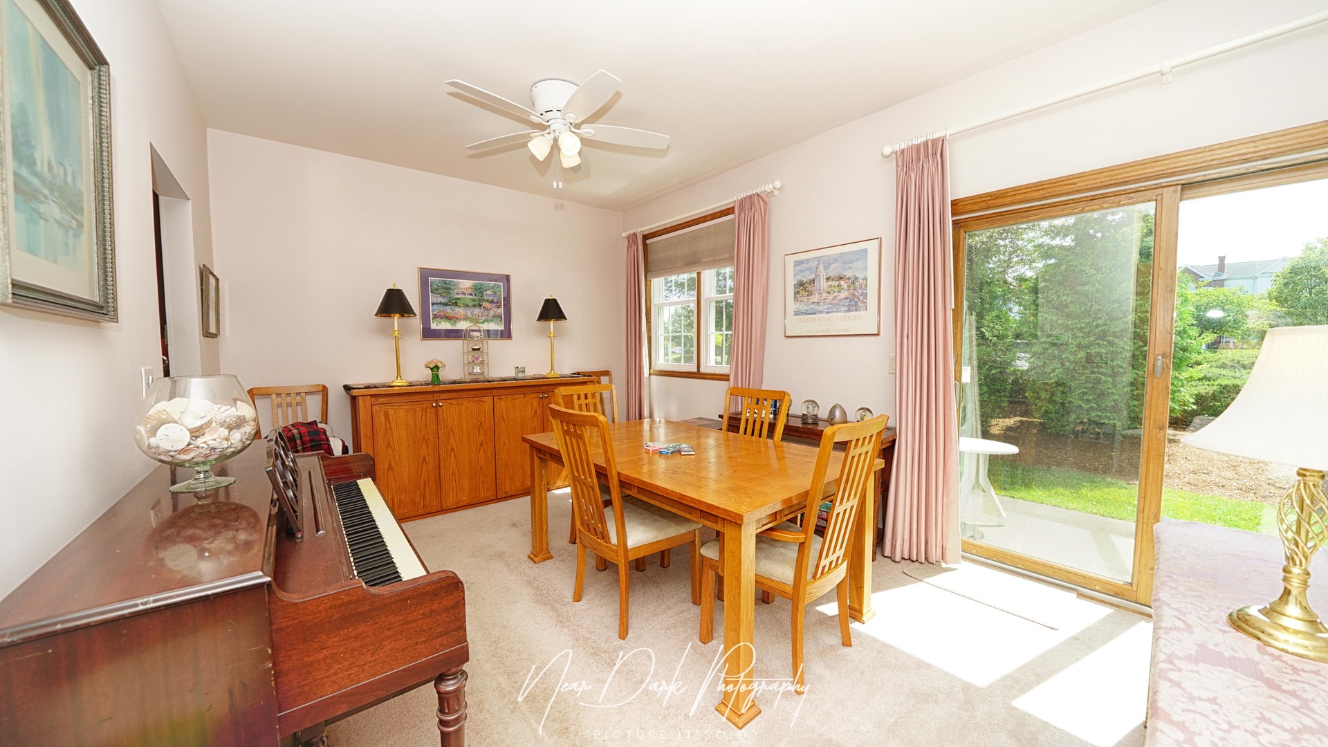702 Derby Course, St. Charles, IL 60174