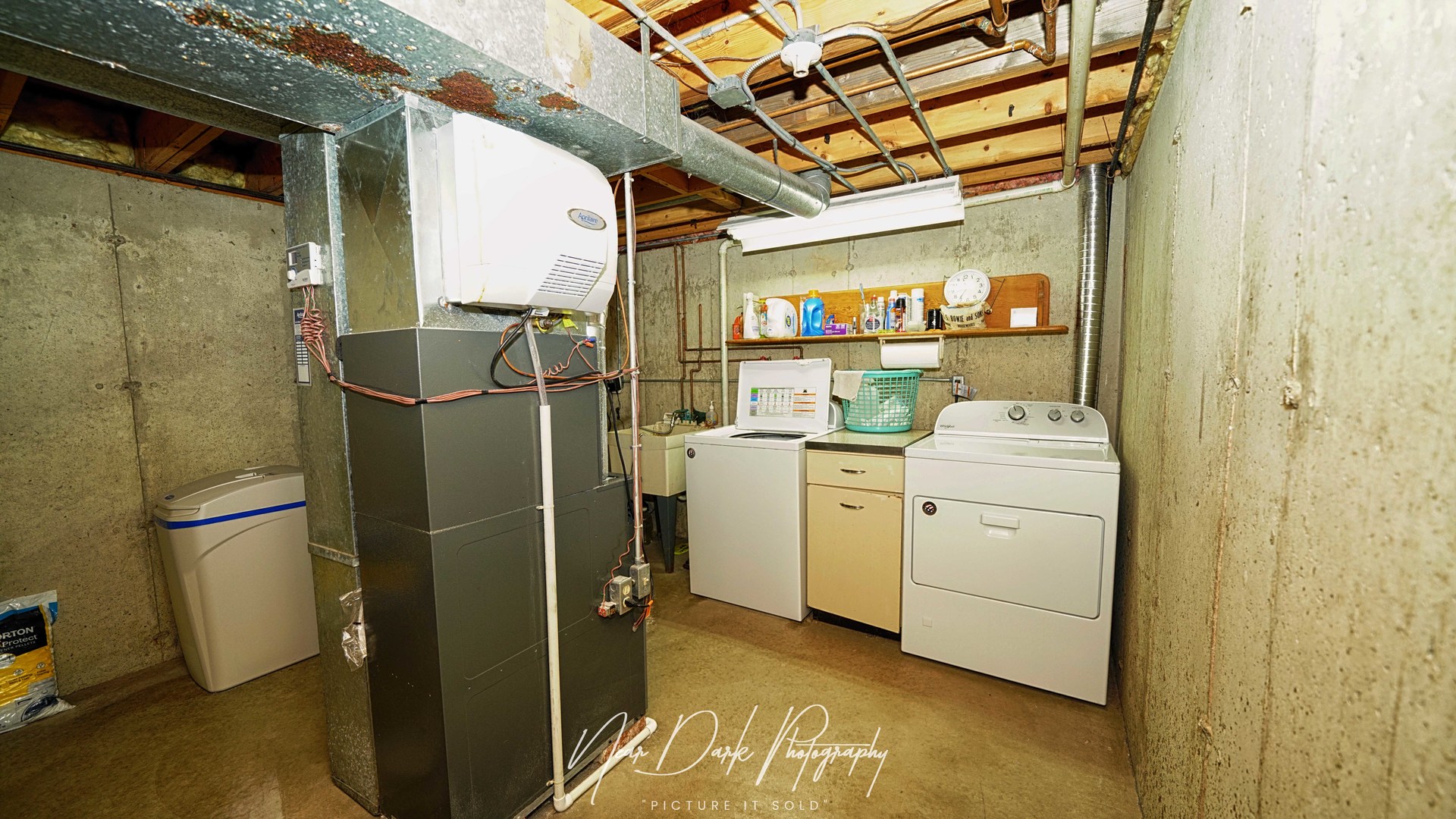 702 Derby Course, St. Charles, IL 60174