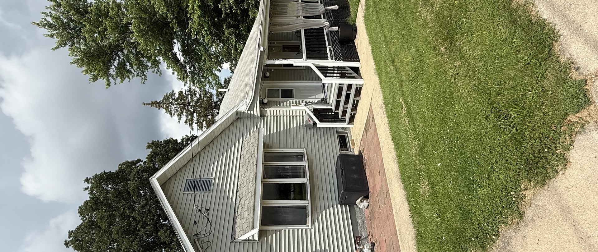 1203 W Oakland Avenue, Bloomington, IL 61701