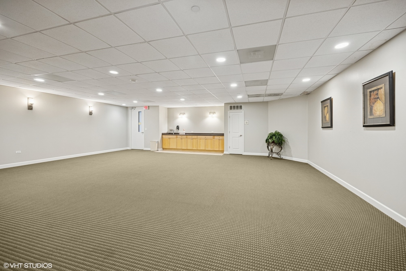 50 N Plum Grove Road #202E, Palatine, IL 60067