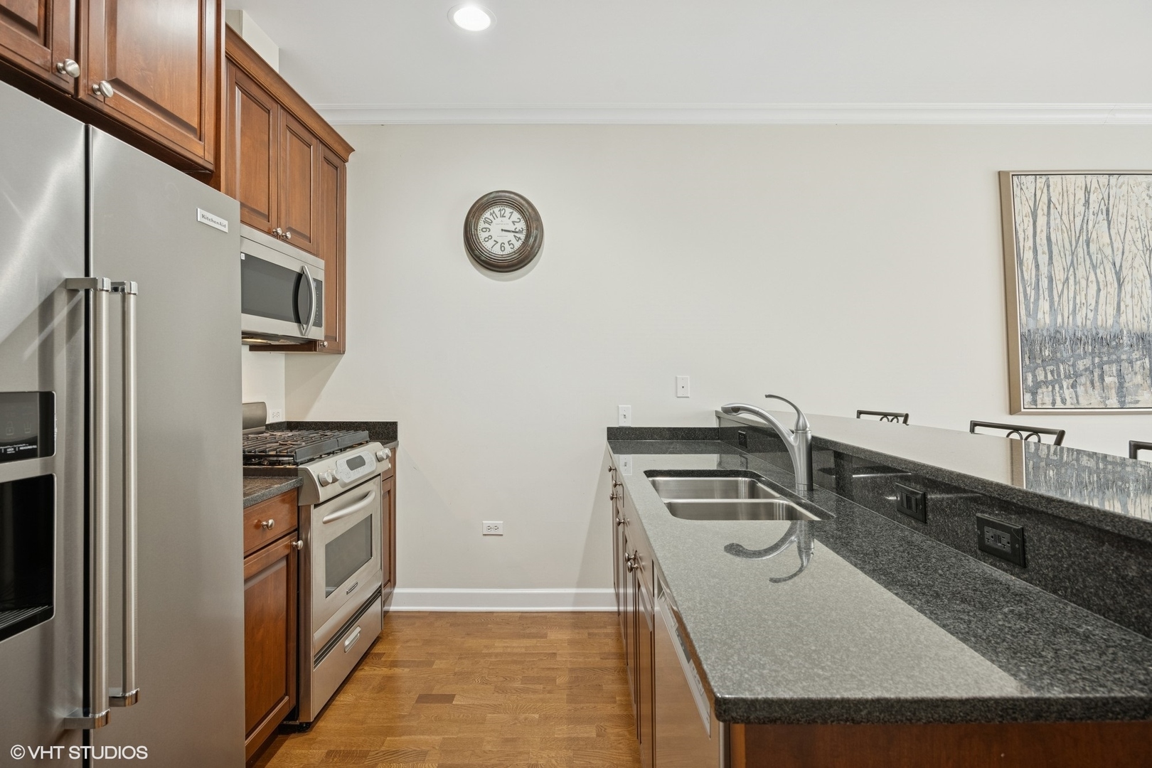 50 N Plum Grove Road #202E, Palatine, IL 60067