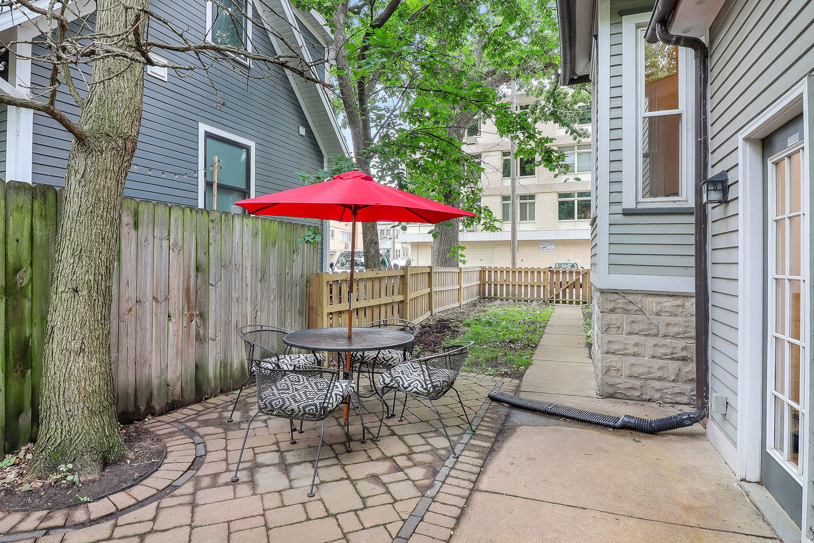 224 Marion Court, Oak Park, IL 60302