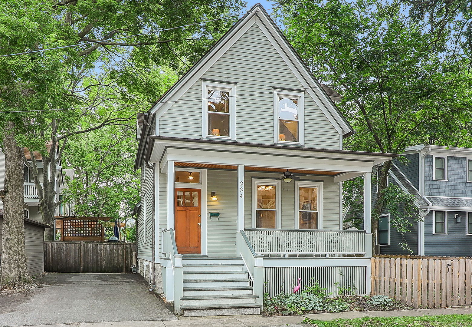 224 Marion Court, Oak Park, IL 60302