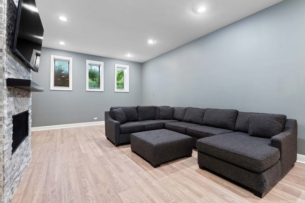 1654 W Augusta Boulevard #1E, Chicago, IL 60622
