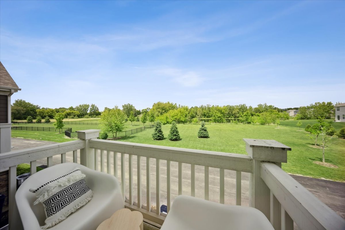 3808 Honeysuckle Lane, Elgin, IL 60124