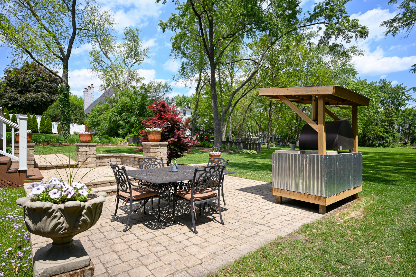 33 Sunset Avenue, Glen Ellyn, IL 60137