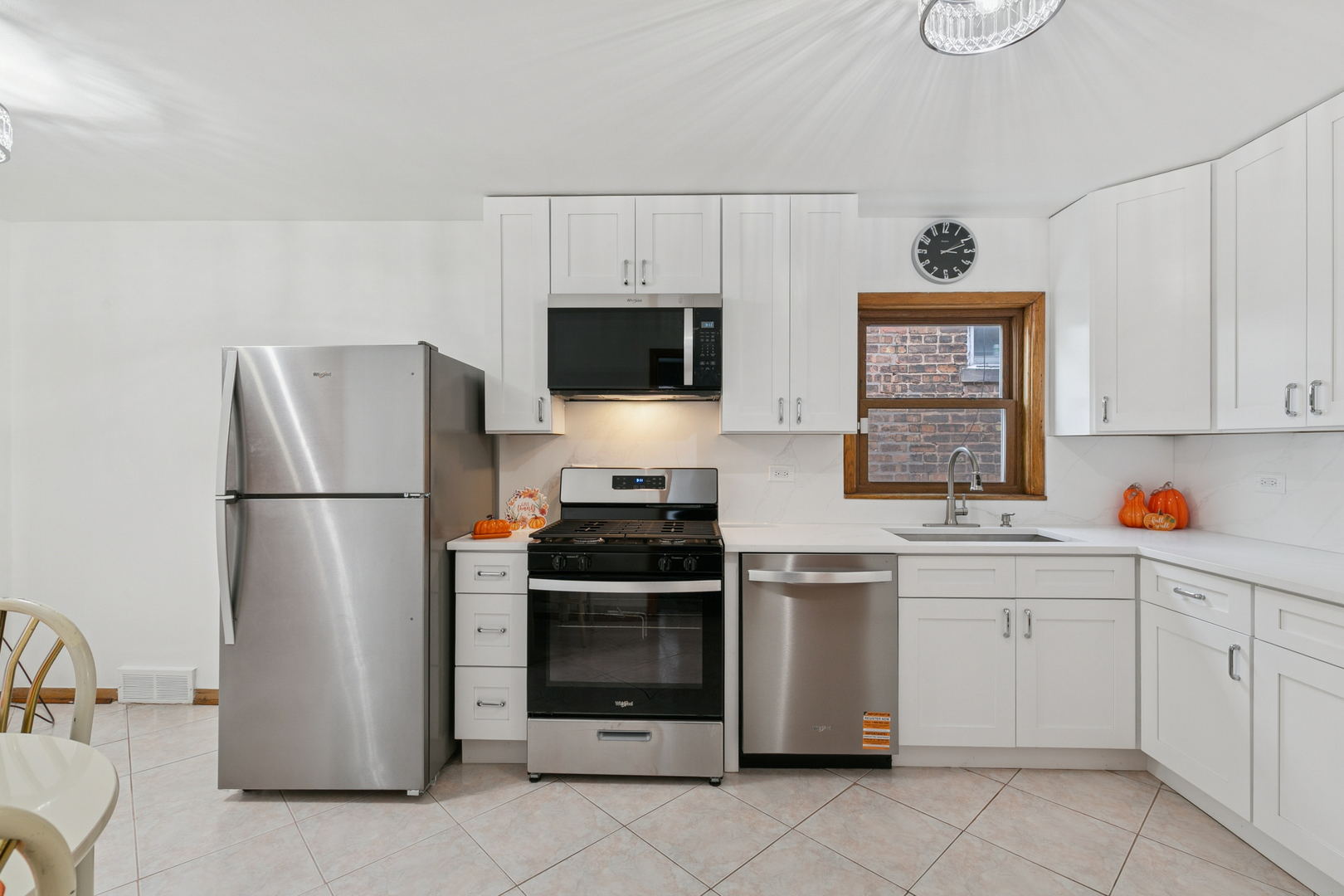 9921 S Morgan Street, Chicago, IL 60643