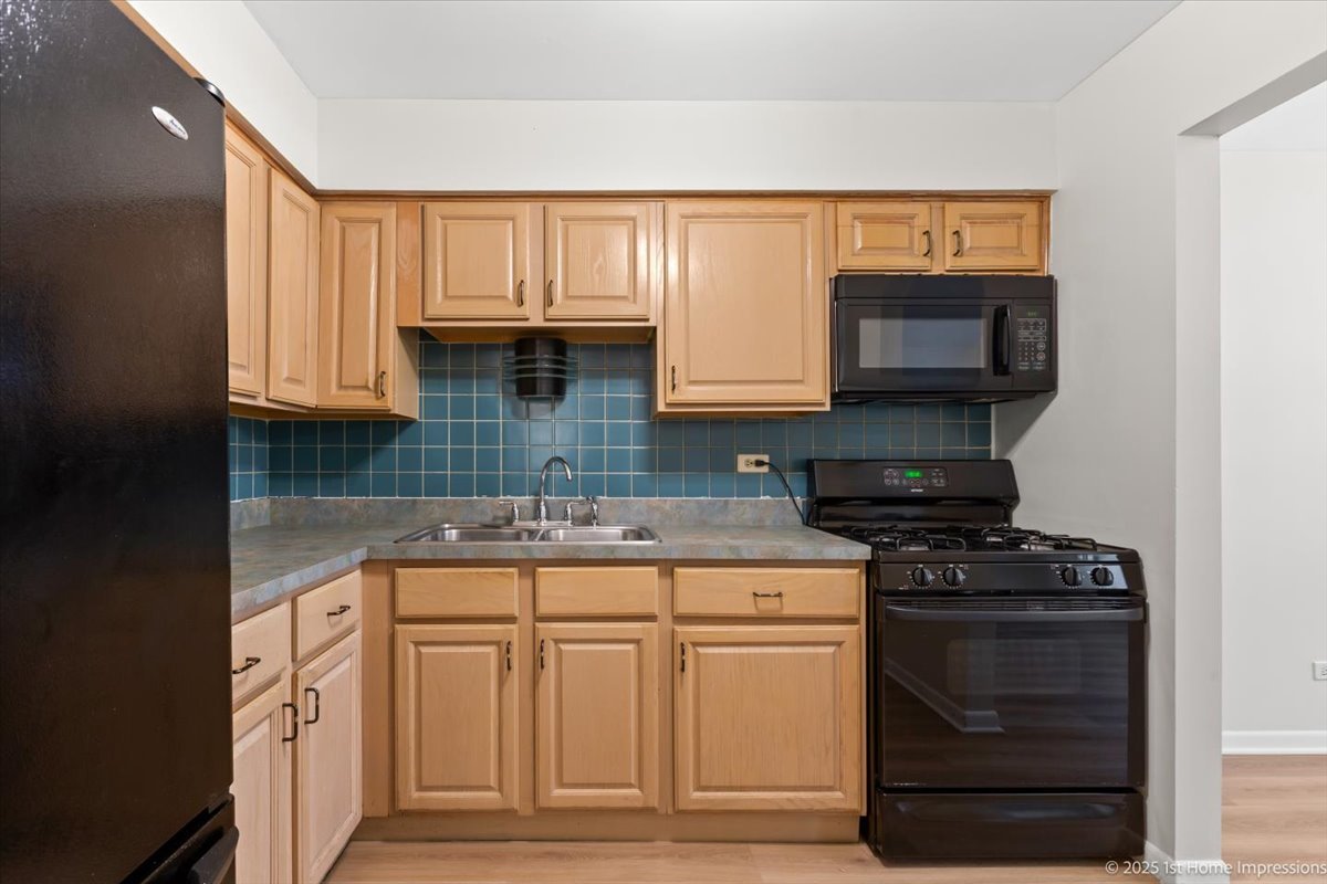 9745 S Karlov Avenue #608, Oak Lawn, IL 60453
