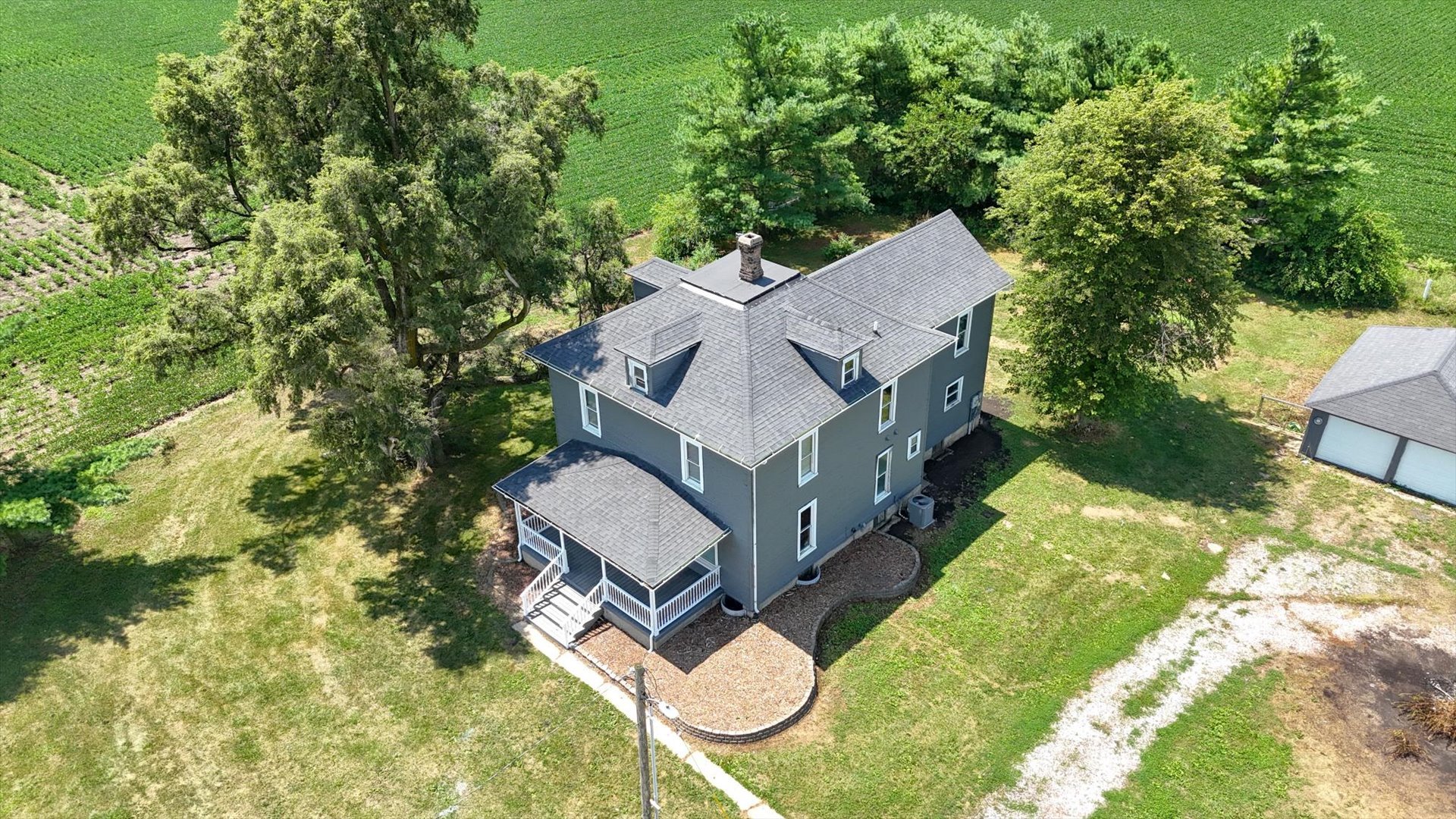 10714 N 3300 East Road, Arrowsmith, IL 61722