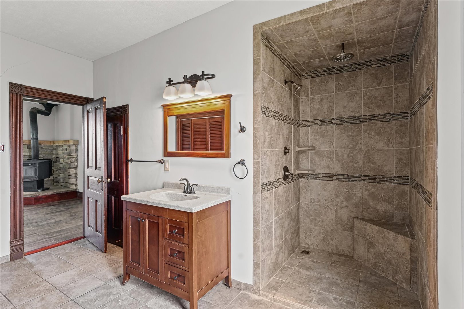 10714 N 3300 East Road, Arrowsmith, IL 61722