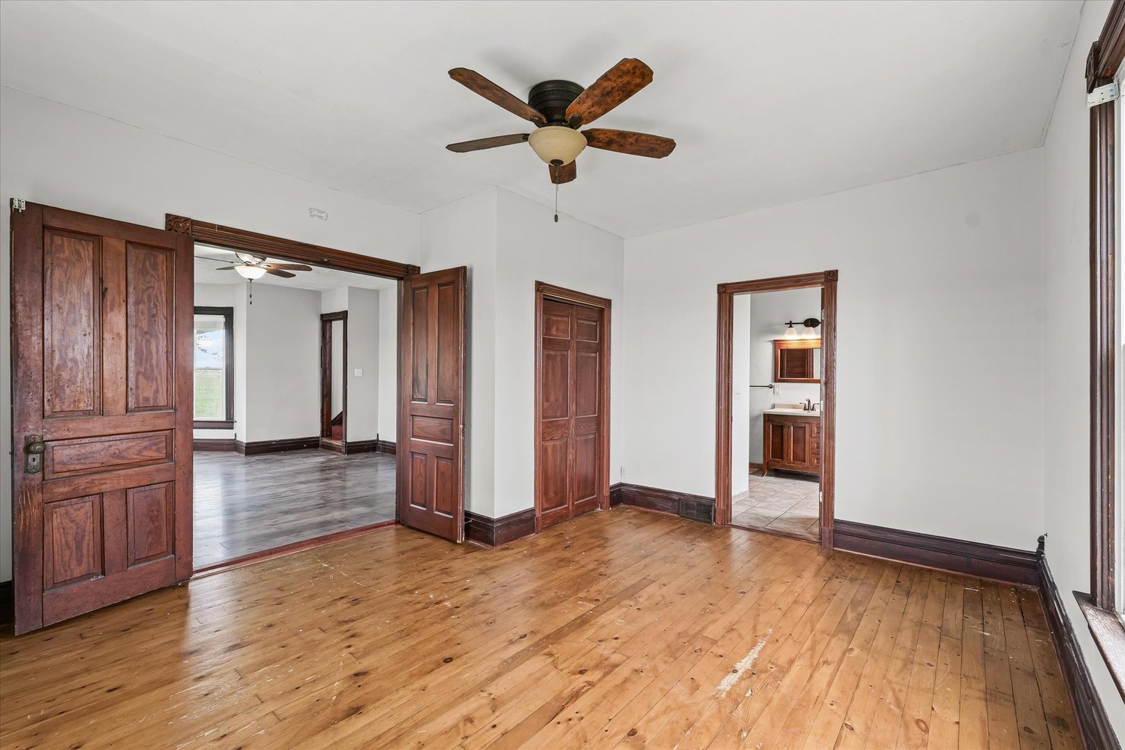 10714 N 3300 East Road, Arrowsmith, IL 61722