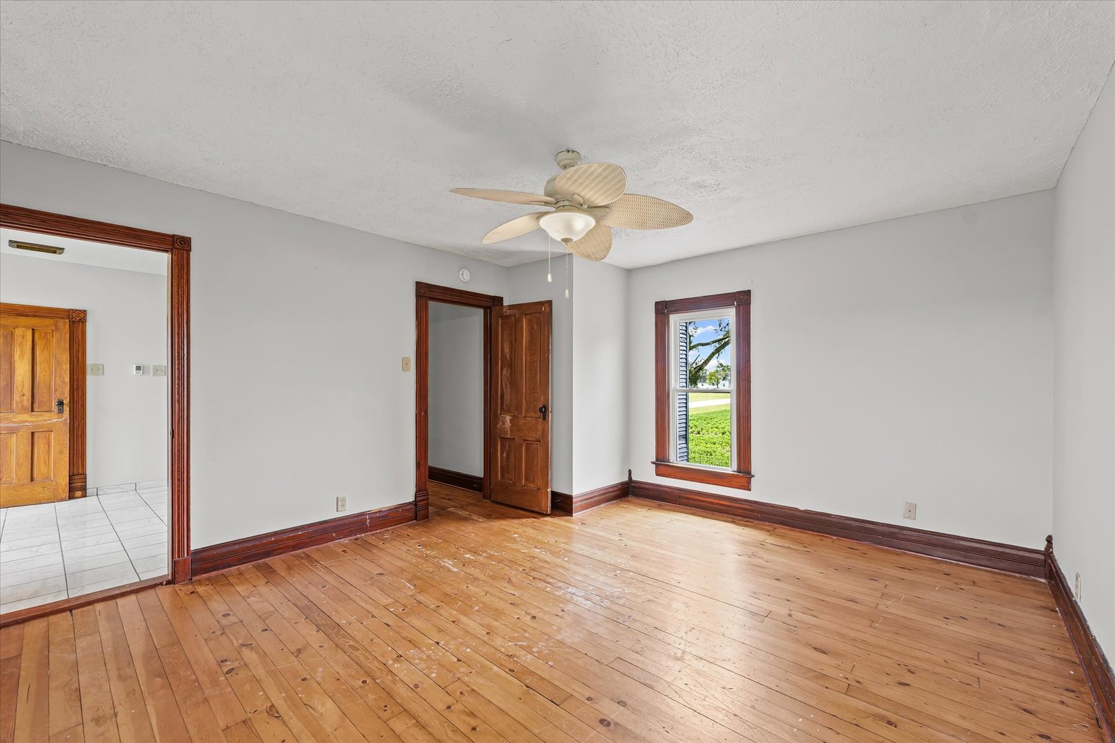 10714 N 3300 East Road, Arrowsmith, IL 61722