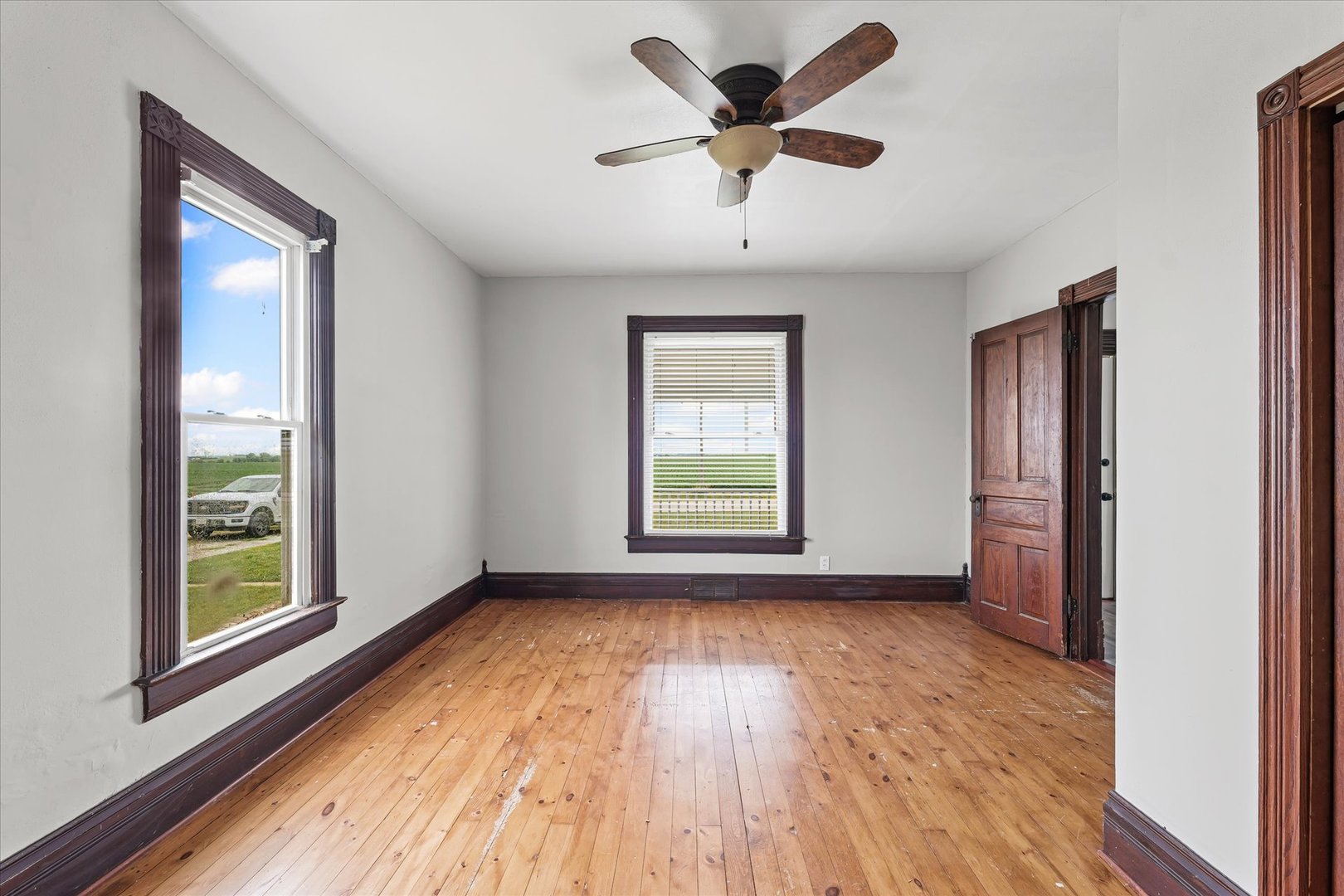 10714 N 3300 East Road, Arrowsmith, IL 61722