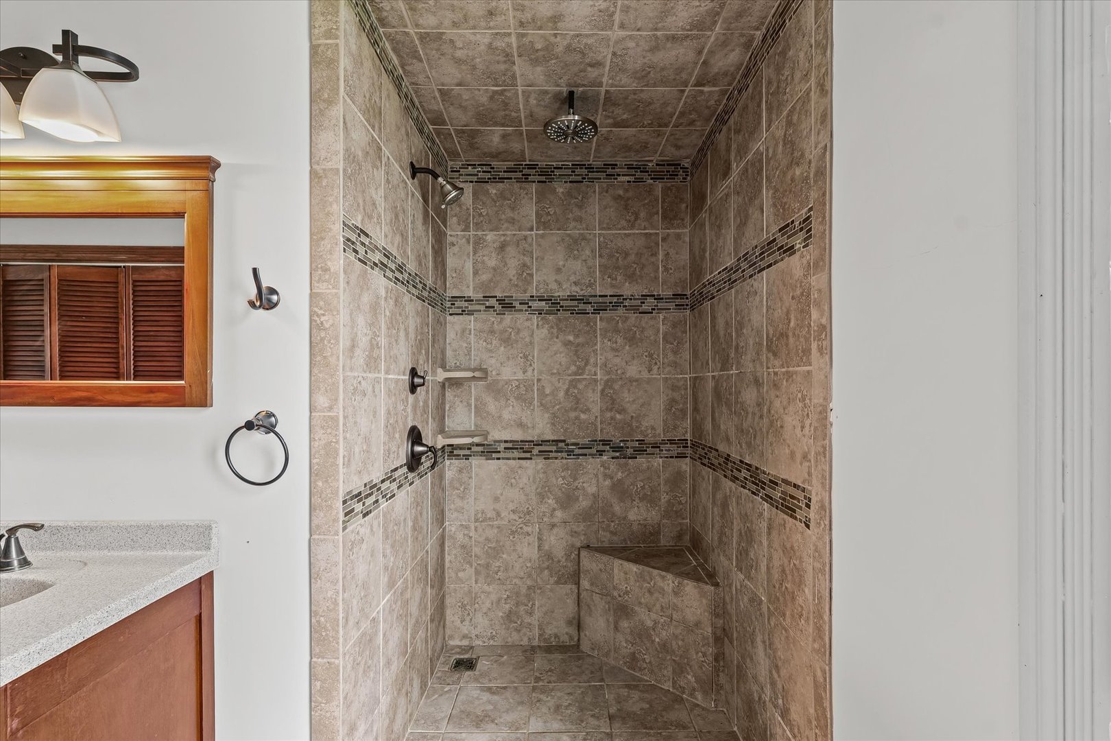 10714 N 3300 East Road, Arrowsmith, IL 61722