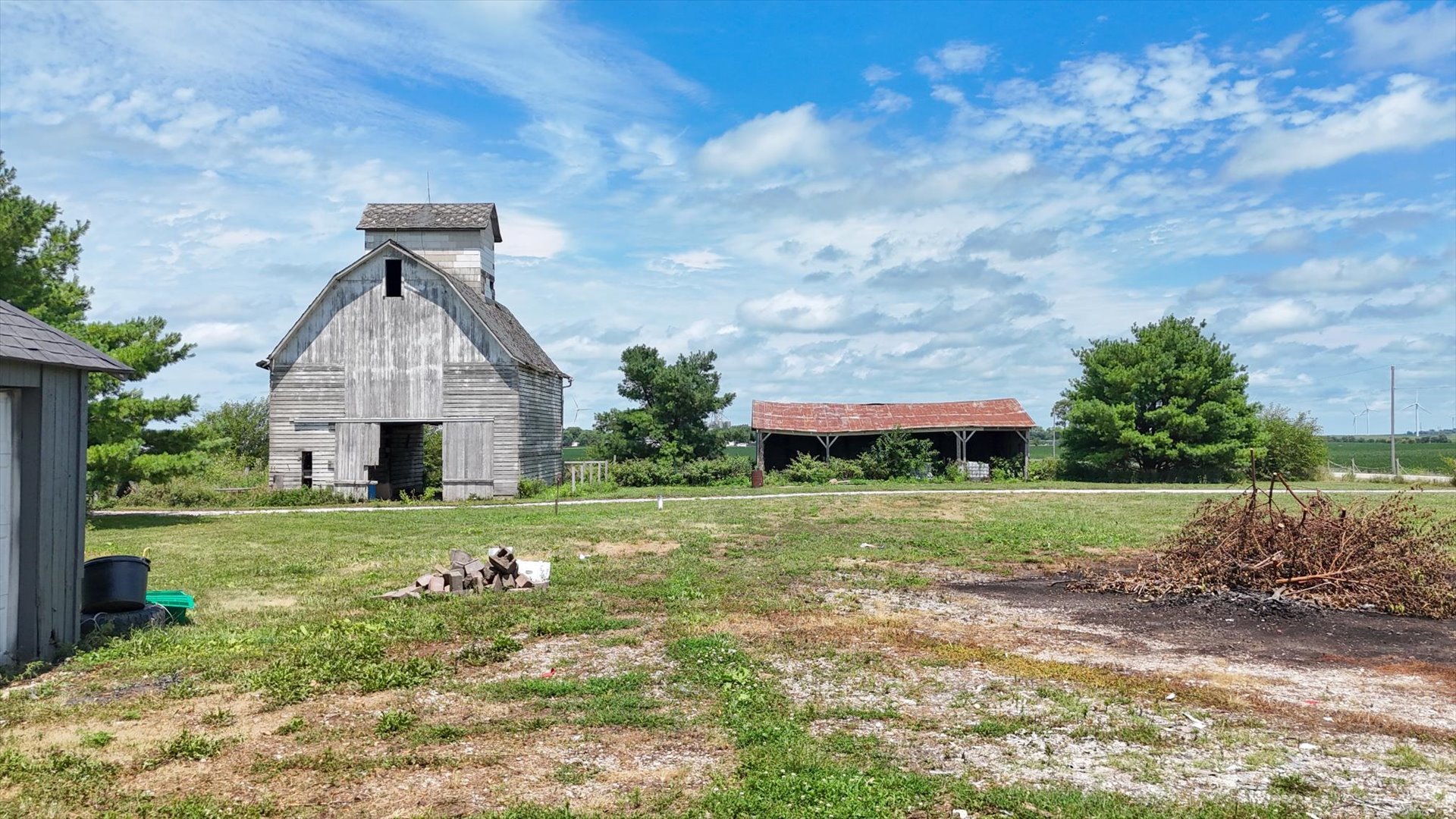 10714 N 3300 East Road, Arrowsmith, IL 61722