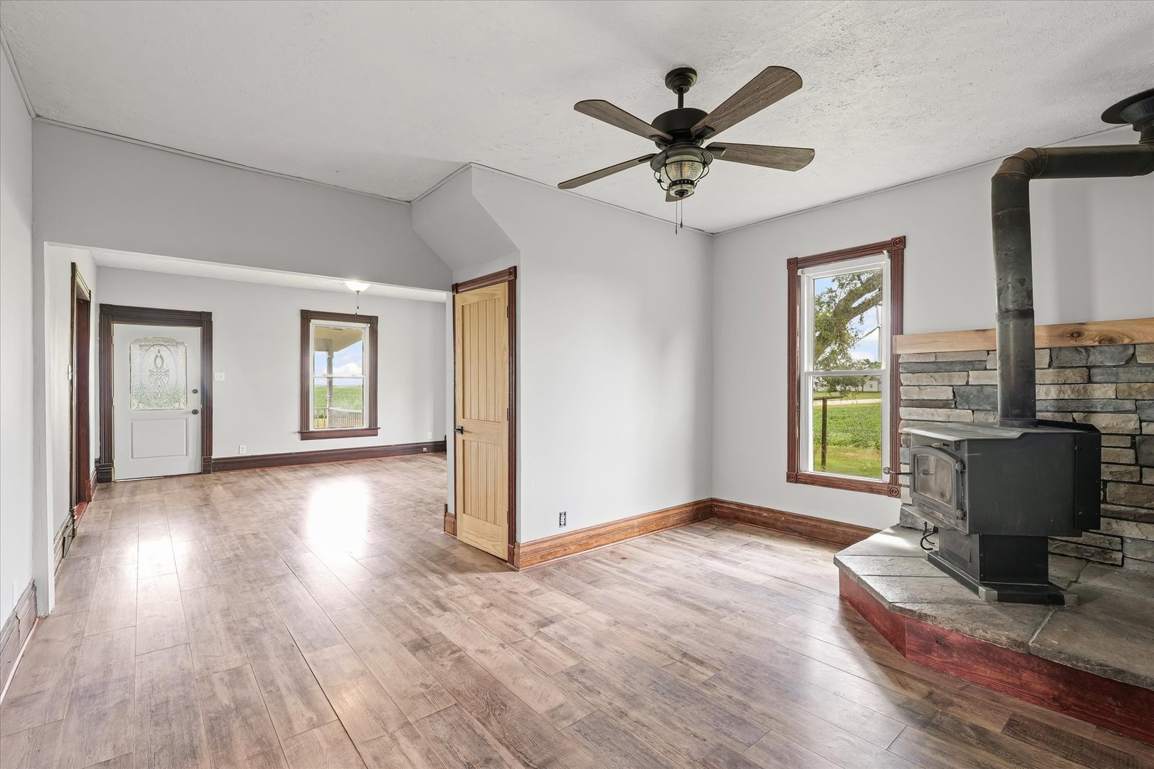 10714 N 3300 East Road, Arrowsmith, IL 61722