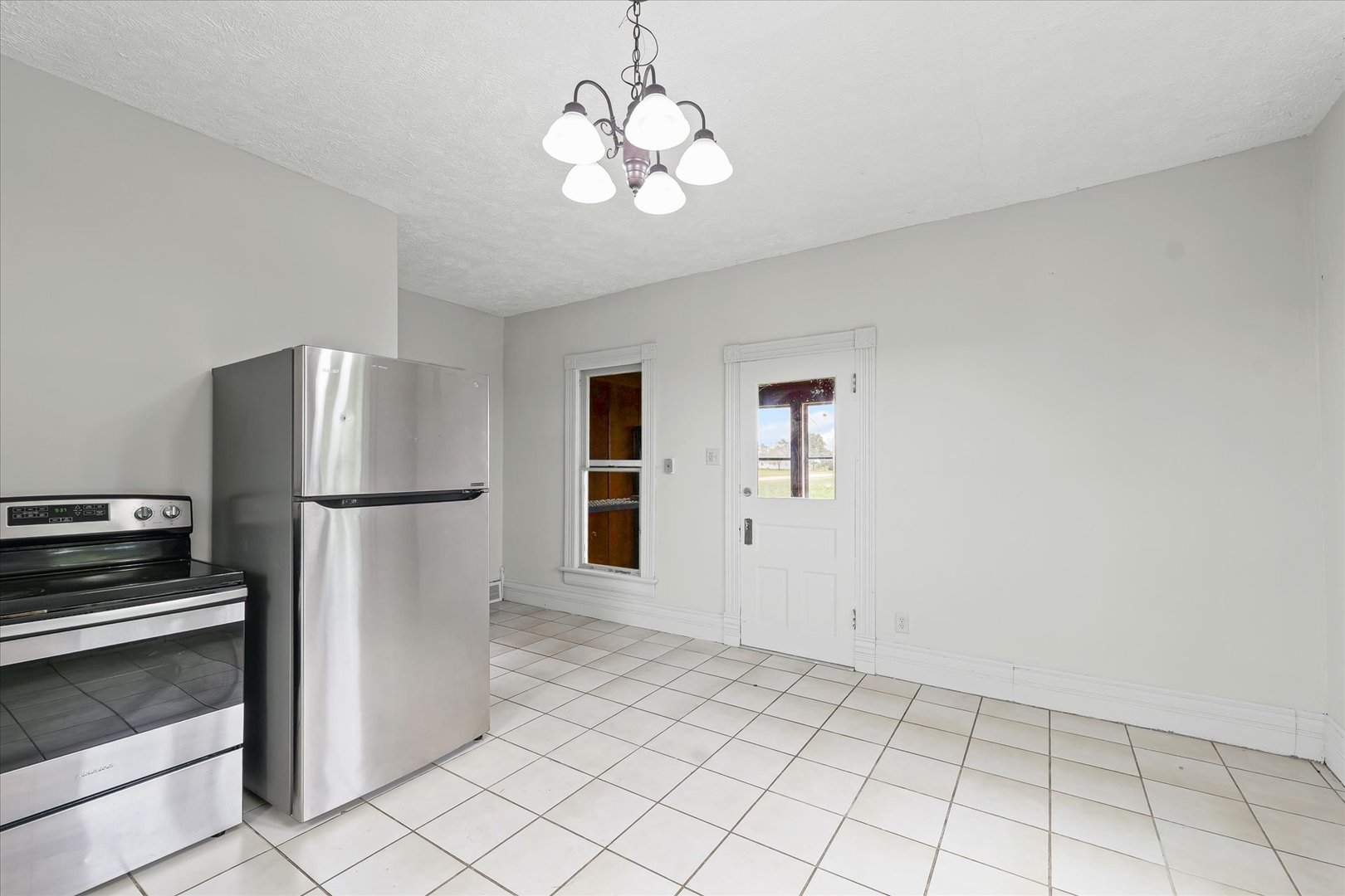 10714 N 3300 East Road, Arrowsmith, IL 61722