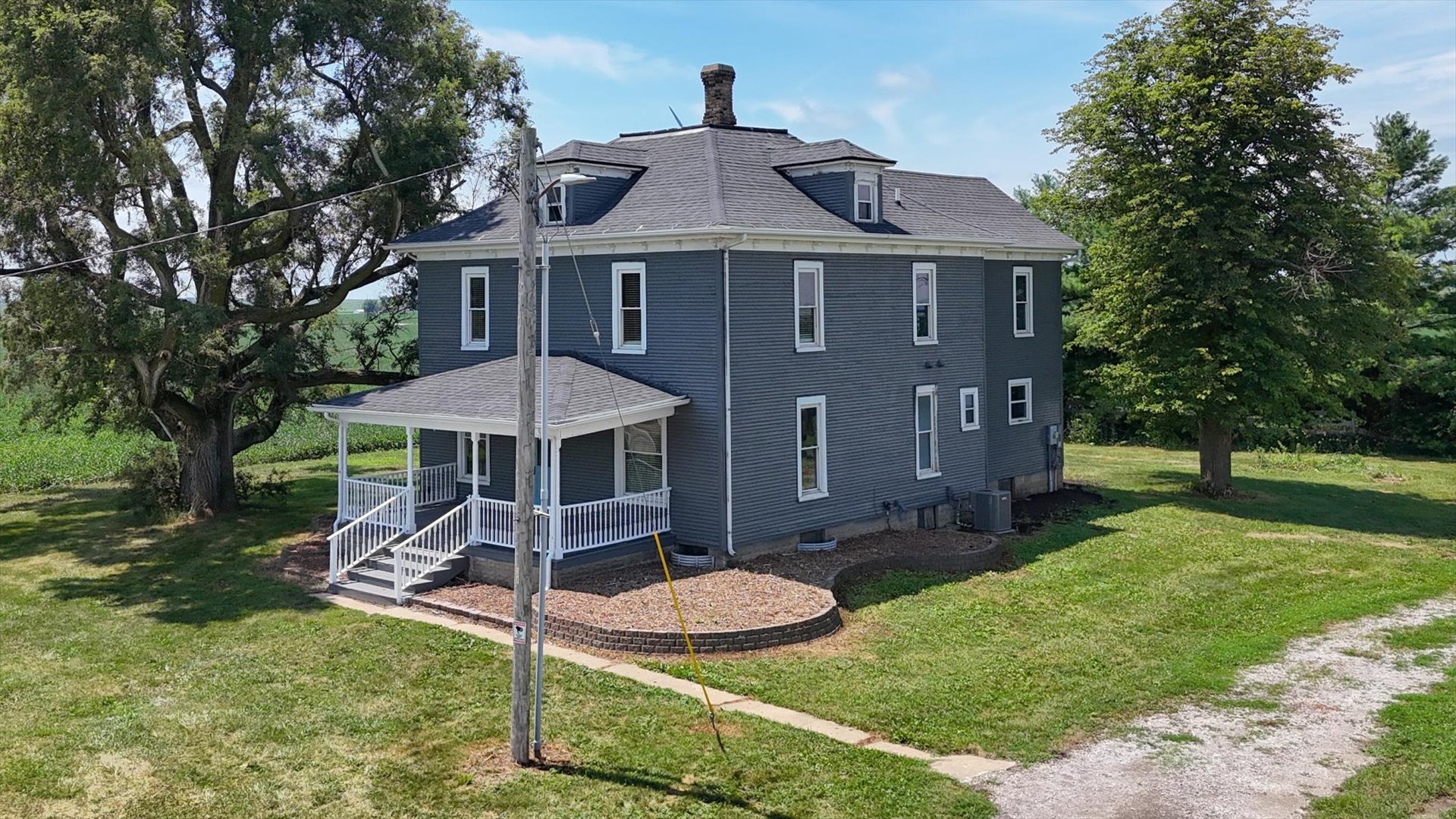 10714 N 3300 East Road, Arrowsmith, IL 61722