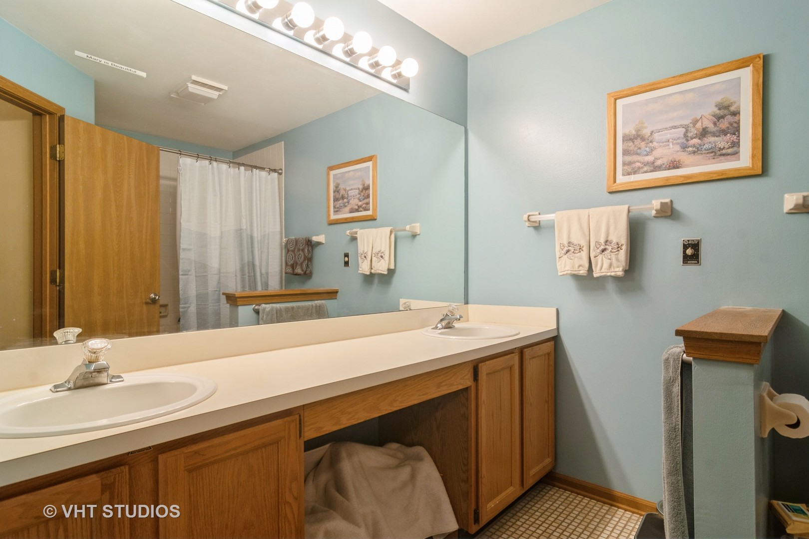 2133 Coldspring Road, Arlington Heights, IL 60004