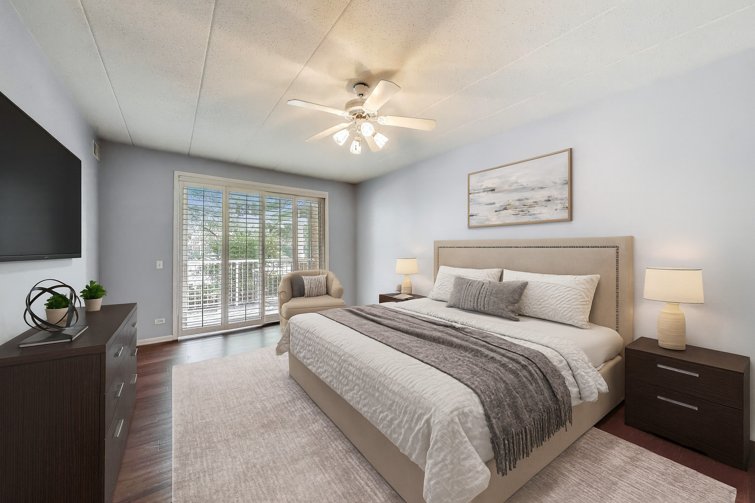 541 N Hough Street #106, Barrington, IL 60010