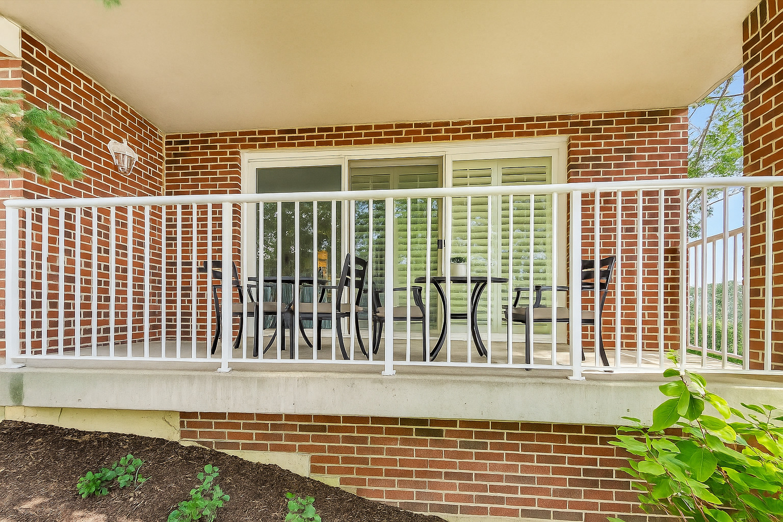541 N Hough Street #106, Barrington, IL 60010