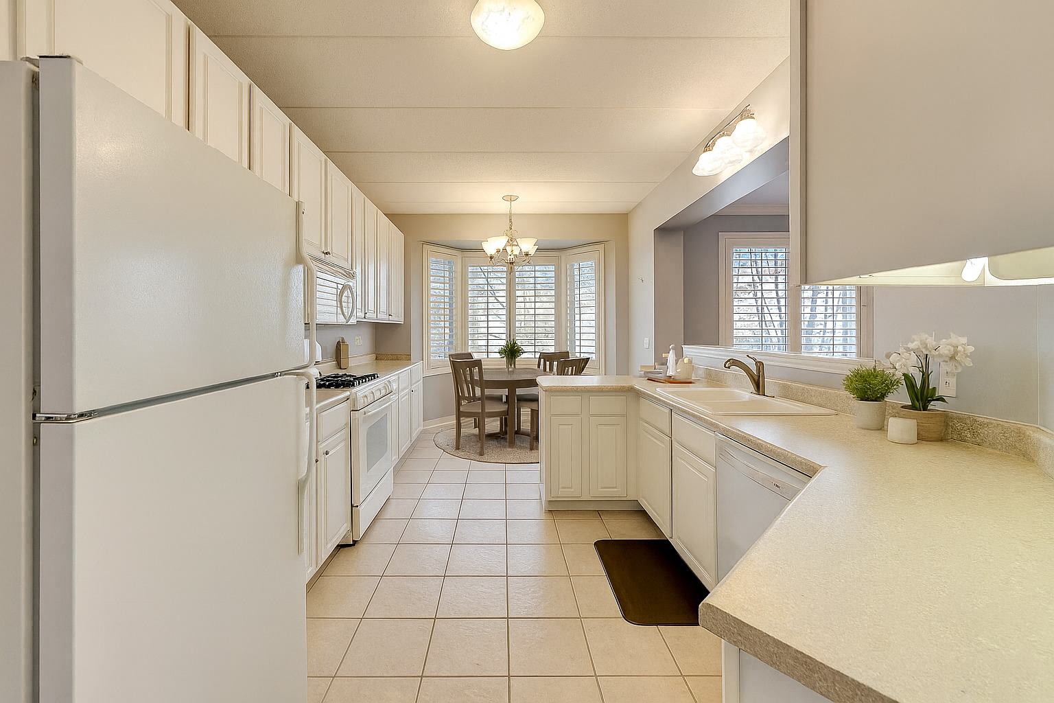 541 N Hough Street #106, Barrington, IL 60010