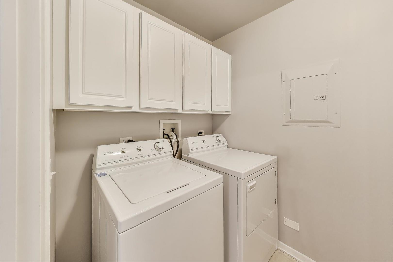 541 N Hough Street #106, Barrington, IL 60010