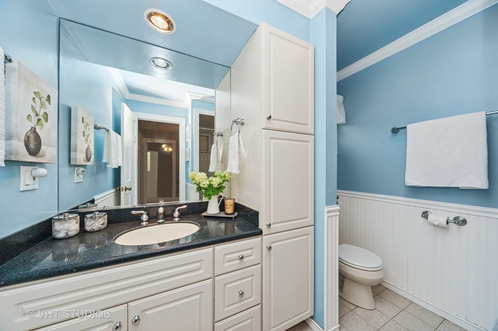 1910 E Crabtree Drive, Arlington Heights, IL 60004