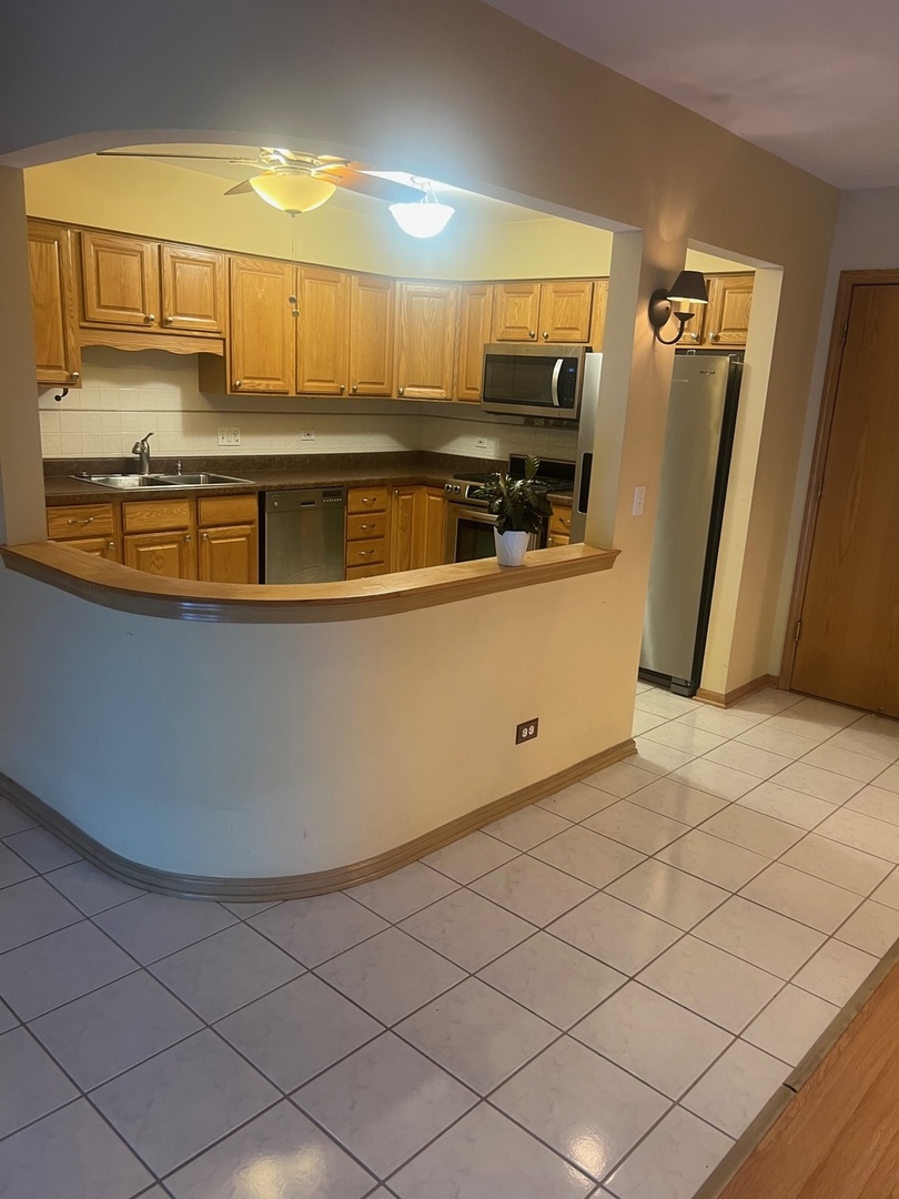 460 S NORTHWEST Highway #409, Park Ridge, IL 60068