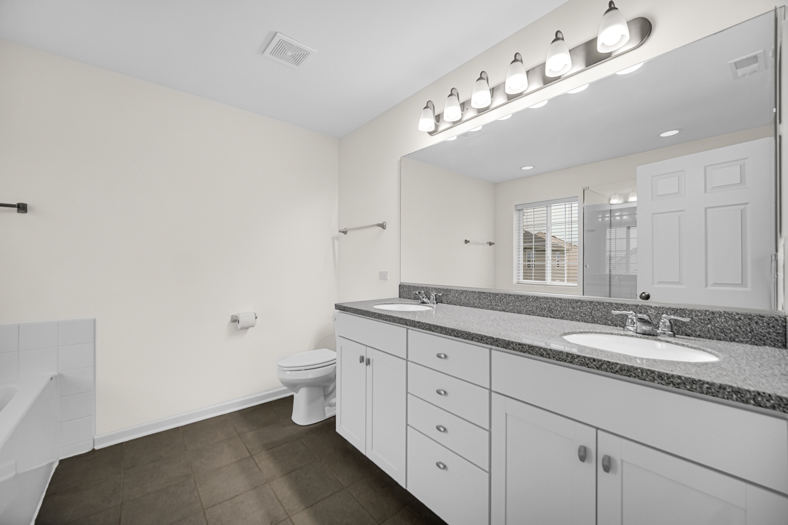 192 Owen Street, Matteson, IL 60443