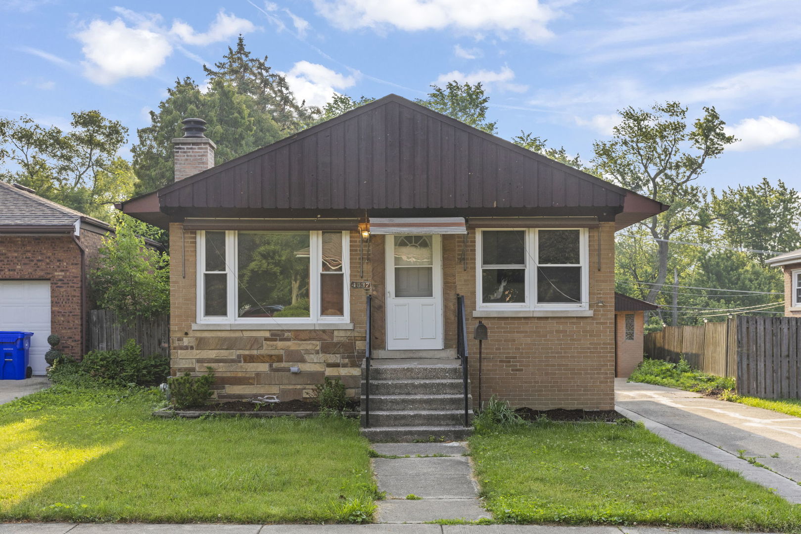 4537 Fishermans Terrace, Lyons, IL 60534