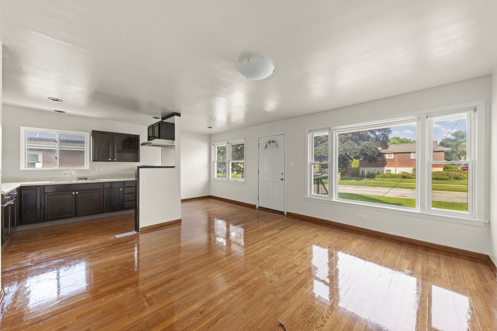 4537 Fishermans Terrace, Lyons, IL 60534