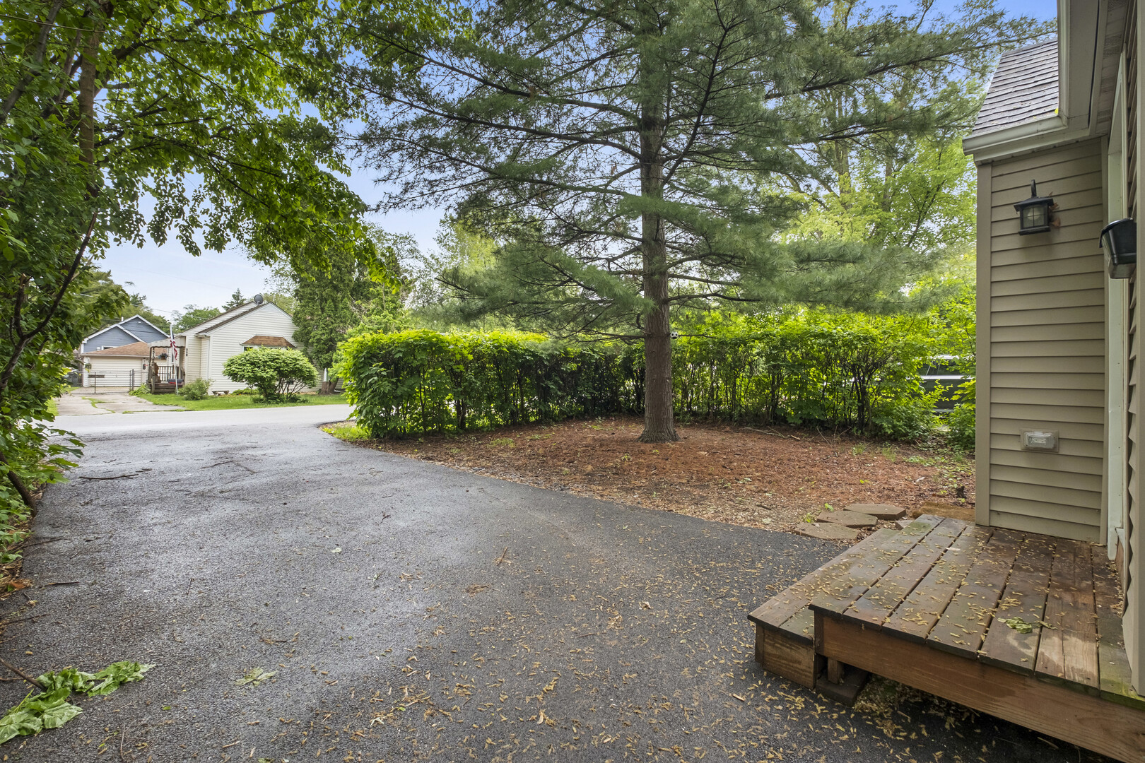318 Kenwood Drive, Round Lake Park, IL 60073
