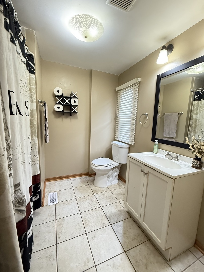 268 BLACKTHORN Road, Matteson, IL 60443