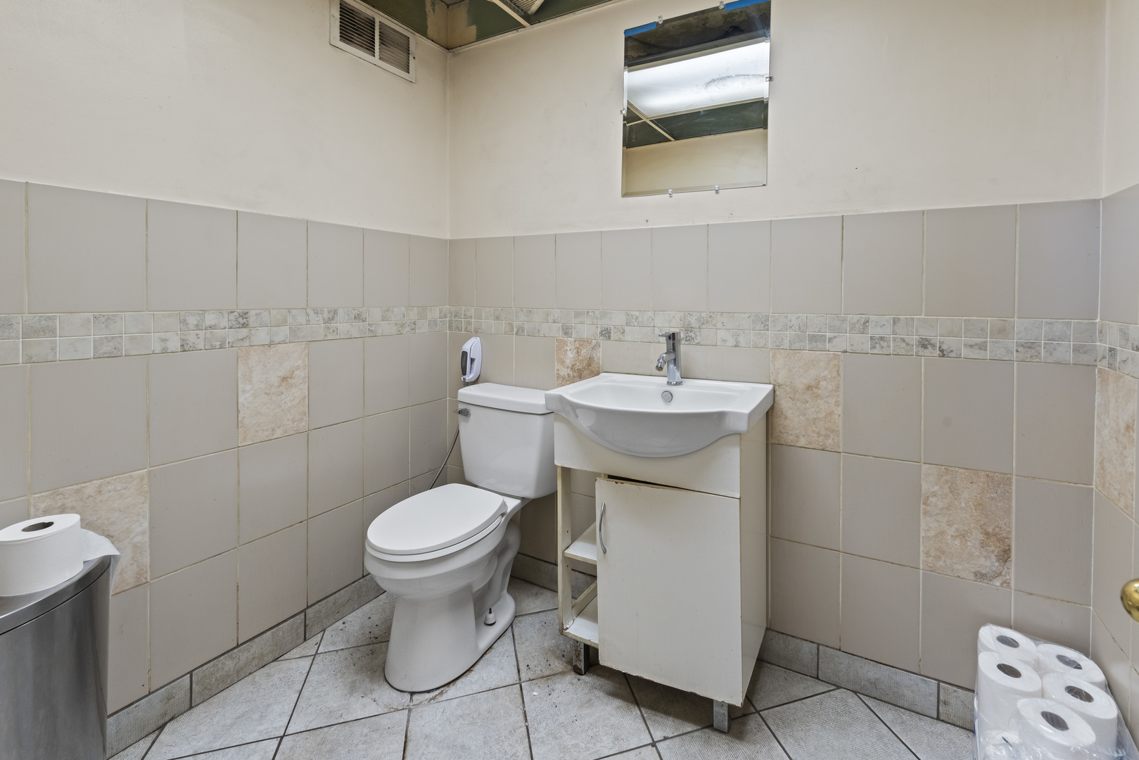 5351 S Pulaski Road, Chicago, IL 60632