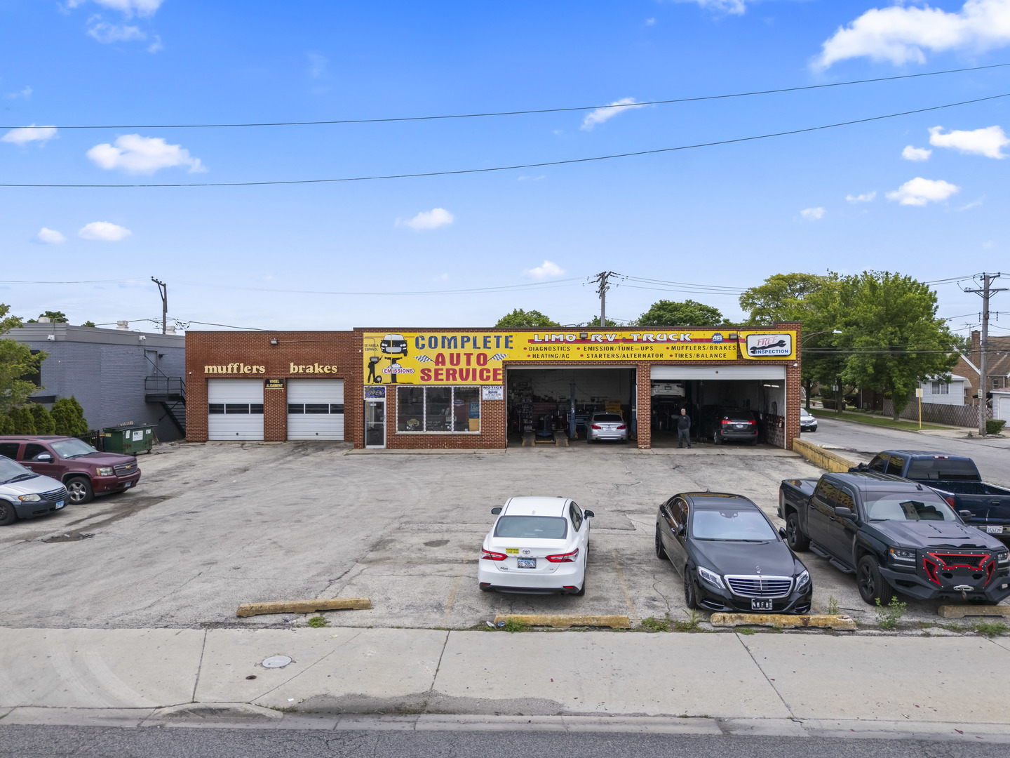 5351 S Pulaski Road, Chicago, IL 60632