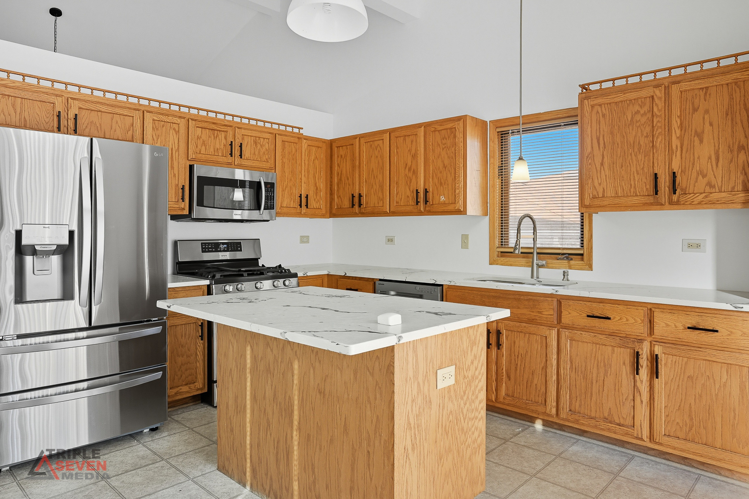 5013 180TH Street, Country Club Hills, IL 60478