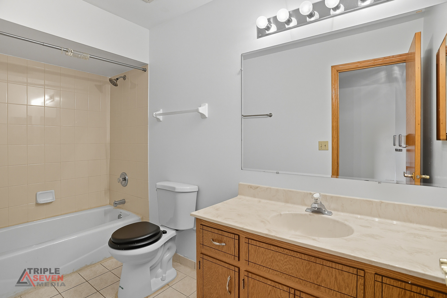 5013 180TH Street, Country Club Hills, IL 60478