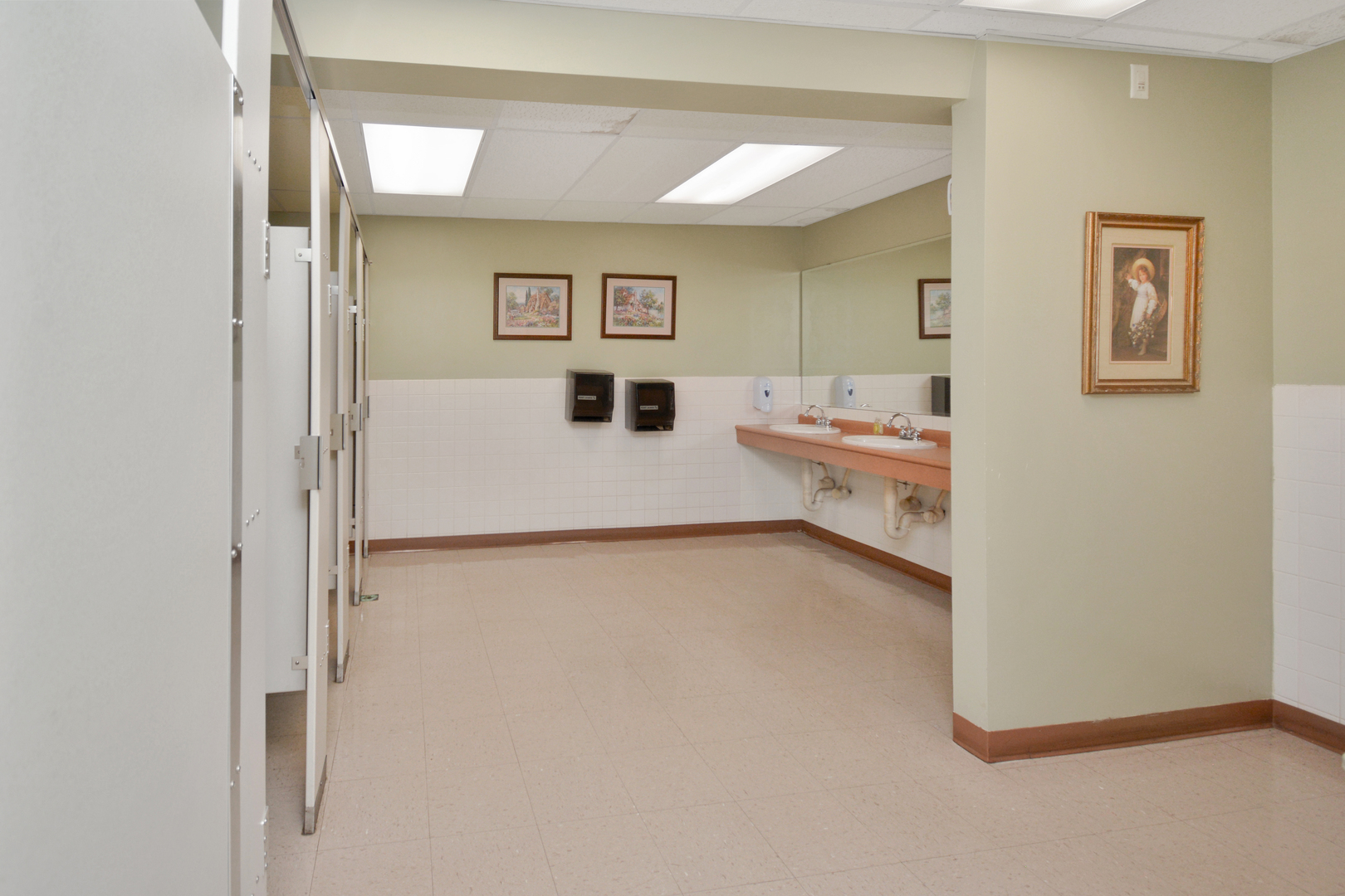 801 S Madison Street, Bloomington, IL 61701