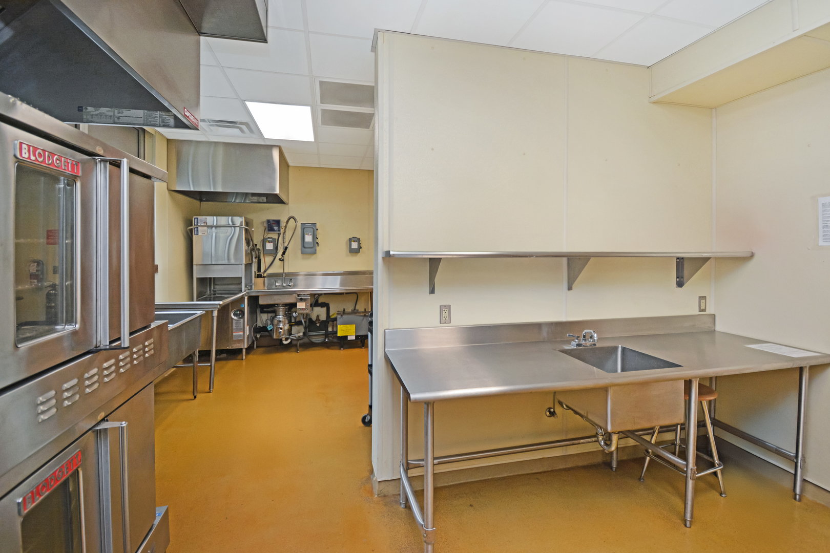 801 S Madison Street, Bloomington, IL 61701