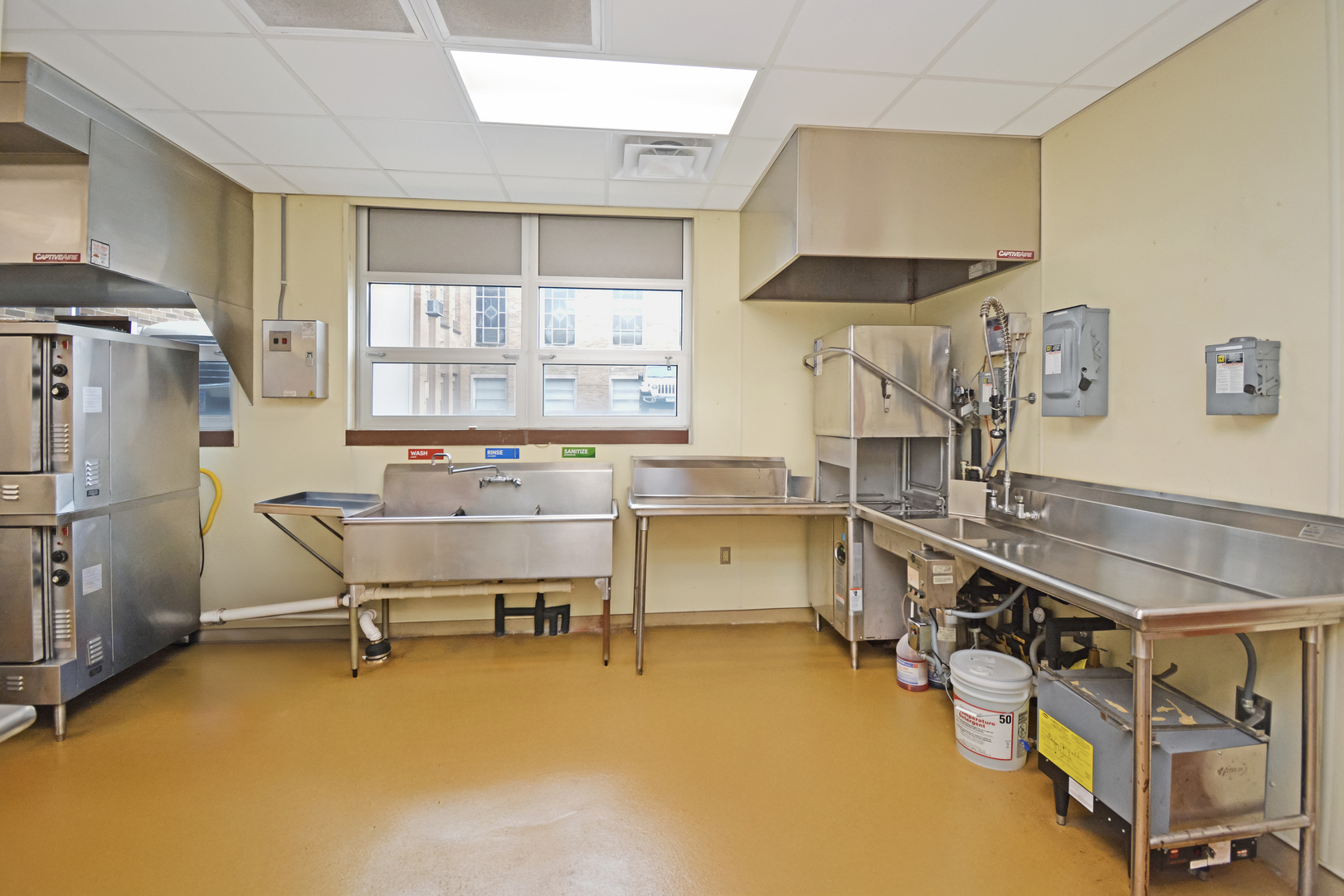 801 S Madison Street, Bloomington, IL 61701