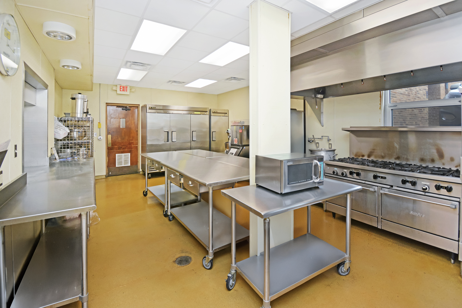 801 S Madison Street, Bloomington, IL 61701